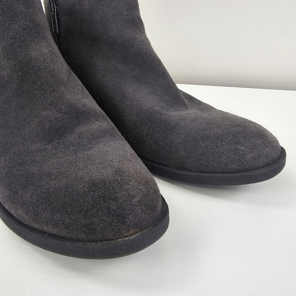 Kenneth Cole Women's Grey Suede Side Zip Heeled Dara Booties Size 8.5 - Picture 4 of 7